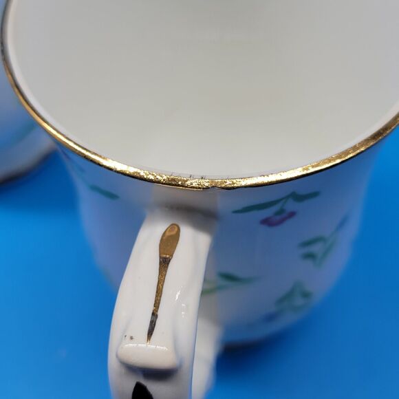 Royal Victoria Fine Bone China Set Of 4 Floral 4 1/2"H X 3"W Tall Footed Cups - Picture 8 of 9